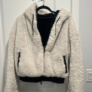 Blanc Noir - Reversible - Faux Fur